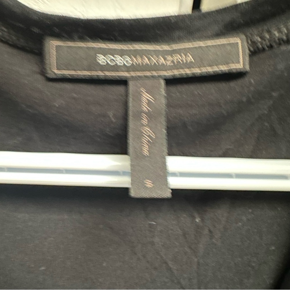 BCBGMAXAZRIA Asymmetrical Draped, 100% Modal sleeveless black blouse size S - Picture 4 of 5